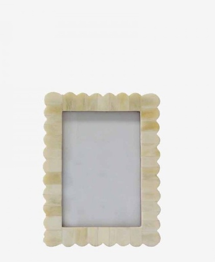 Scalloped Edge Ivory Bone Frame - S